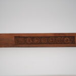 Räucherstäbchenhalter – 7 Chakren (Holz, handgeschnitzt)